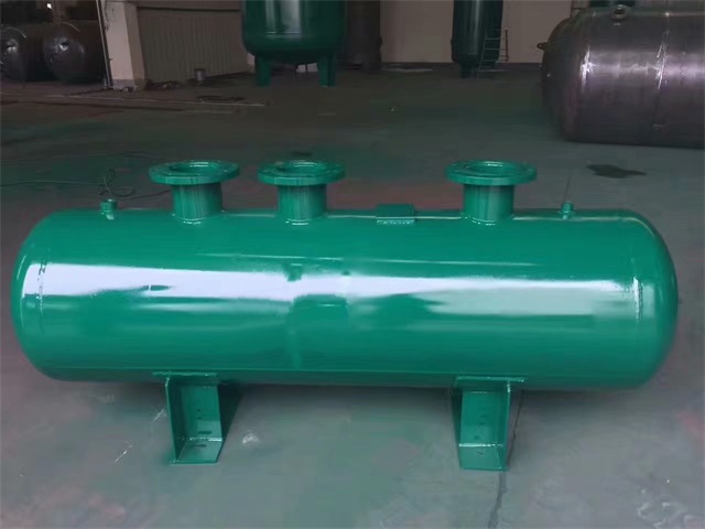1679991473376569.jpeg 新龙新龙新龙蒸汽分气缸1.jpeg